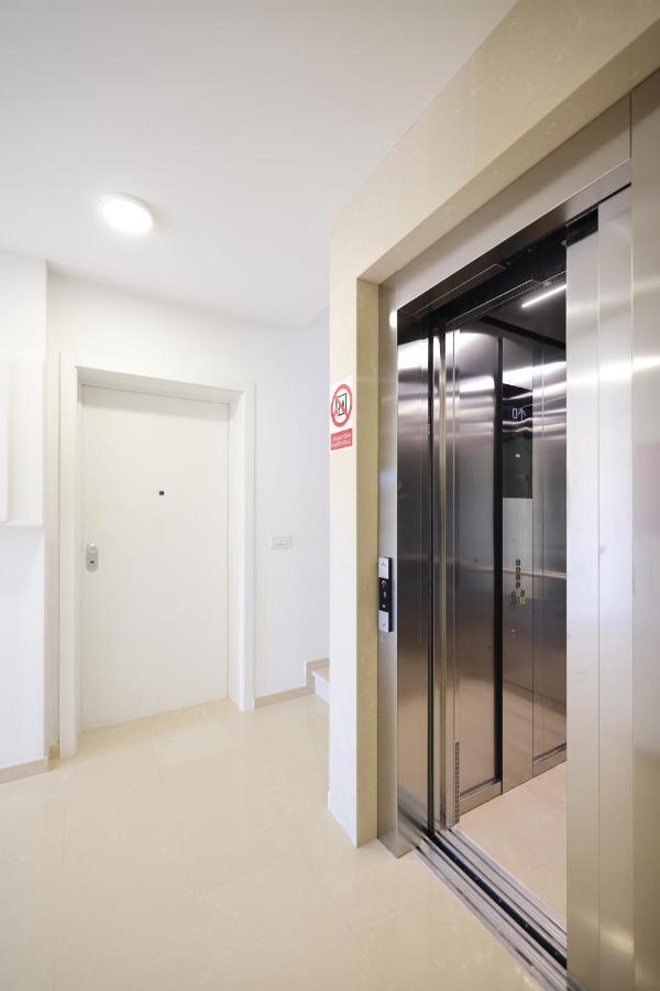 Leonardo Luxury Residence 2 Penthouse With Jacuzzi زادار المظهر الخارجي الصورة
