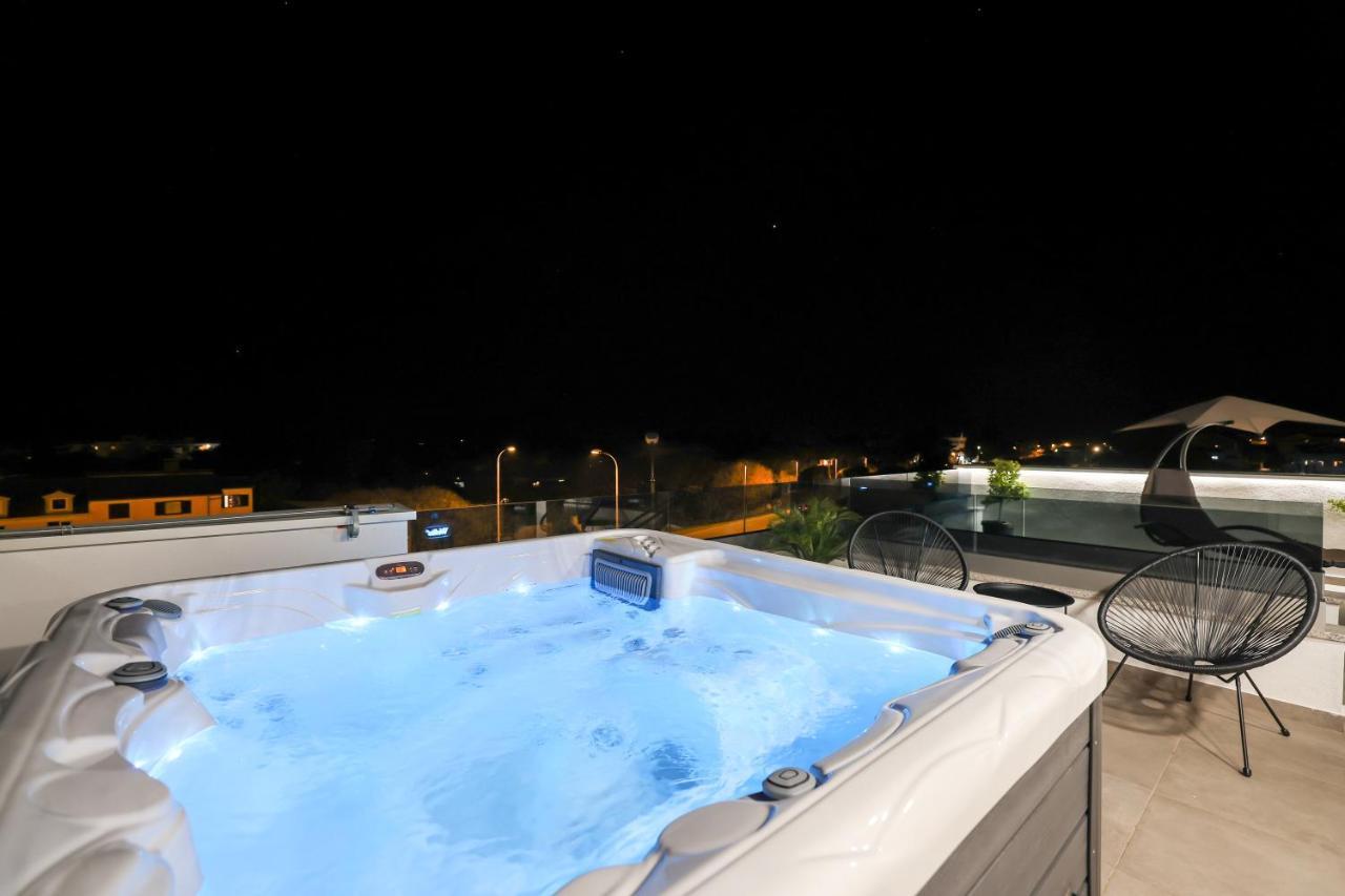 Leonardo Luxury Residence 2 Penthouse With Jacuzzi زادار المظهر الخارجي الصورة